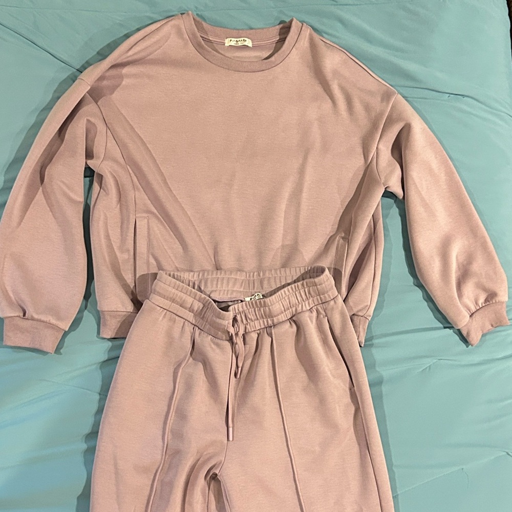 Chic Lilac Loungewear - Very Soft Sweatshirt & Slacks